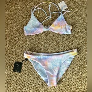 NWT Skatie swimsuit set in Tavarua, size small